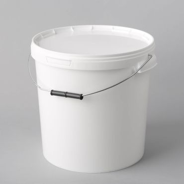 White plastic bucket with metal handle and lid 20l, PP